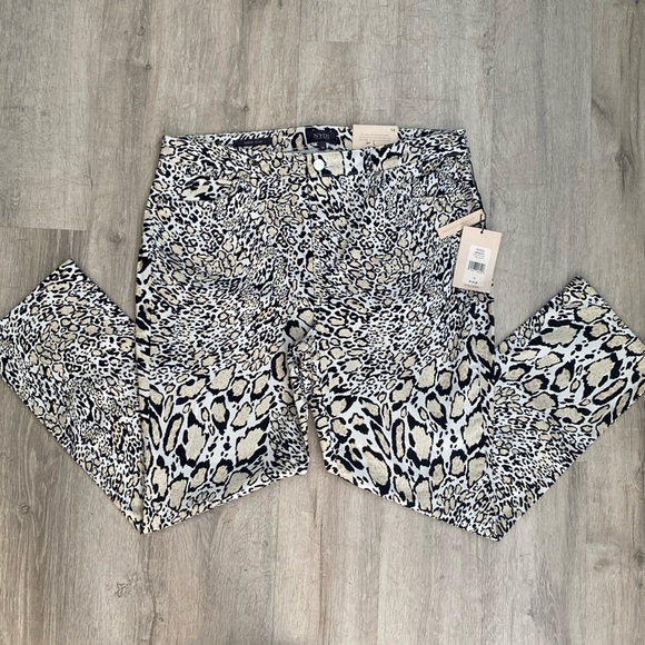 NWT NYDJ Sheri Slim Ankle Leopard Sateen Jeans - Picture 4 of 14